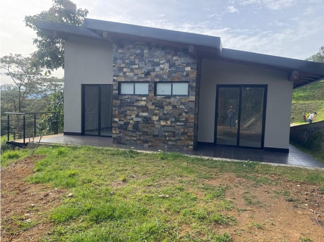 Casa de 3 alcobas en venta en El Tambo, La Ceja, 220 m² · foto 9 de 22