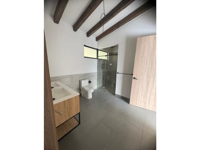 Casa de 3 alcobas en venta en El Tambo, La Ceja, 220 m² · foto 15 de 22