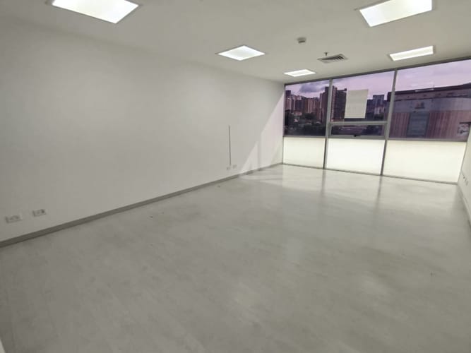 Oficina en arriendo en Las Vegas, Envigado, 37 m² · foto 2 de 9