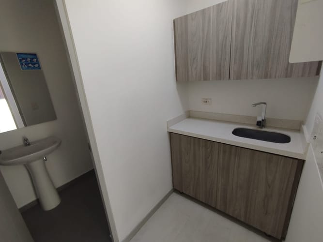 Oficina en arriendo en Las Vegas, Envigado, 37 m² · foto 7 de 9