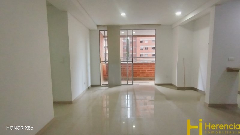Apartamento en venta en Viviendas Del Sur, Itagüí · foto 6 de 24
