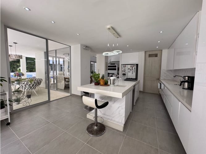 Casa de 3 alcobas en arriendo en Ciudad Country, Jamundí, 412 m² · foto 18 de 24