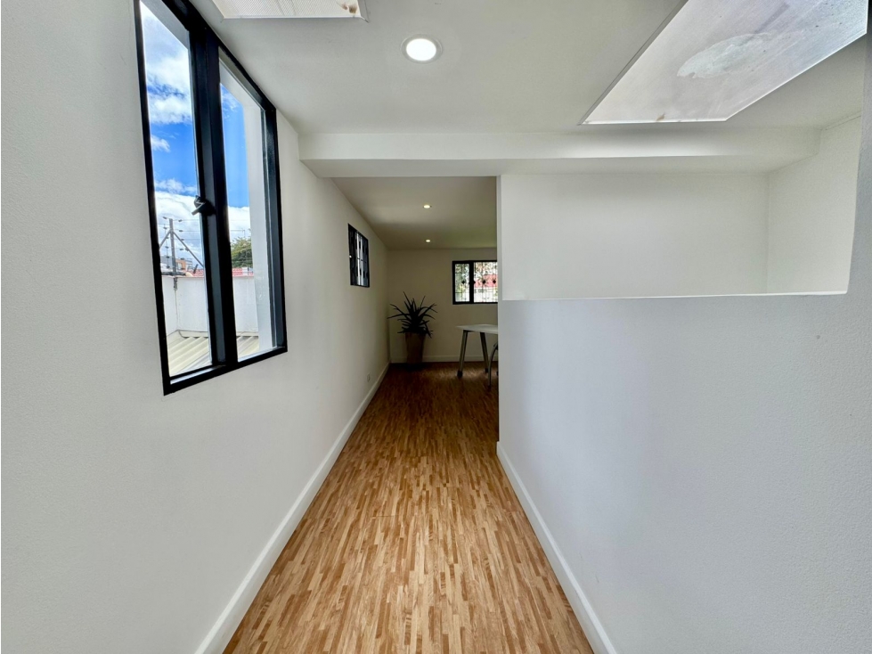 Casa en venta en Cedritos, Bogotá · foto 3 de 24