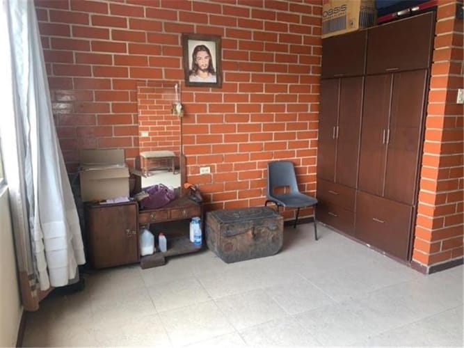 Casa de 5 alcobas en venta en Quiroga Sur, Bogotá, 325 m² · foto 13 de 22