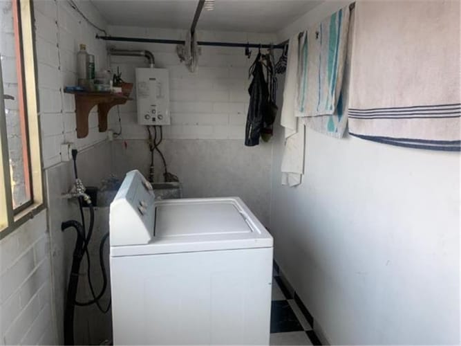 Casa de 5 alcobas en venta en Quiroga Sur, Bogotá, 325 m² · foto 18 de 22