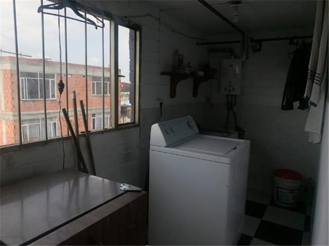 Casa de 5 alcobas en venta en Quiroga Sur, Bogotá, 325 m² · foto 21 de 22
