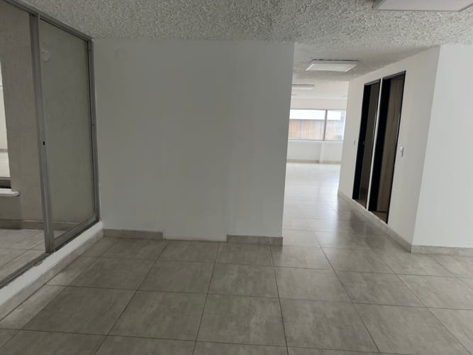 Local en venta en Centro, Armenia, 310 m² · foto 13 de 24