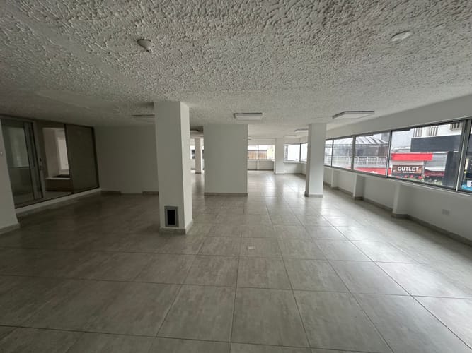 Local en venta en Centro, Armenia, 310 m² · foto 23 de 24