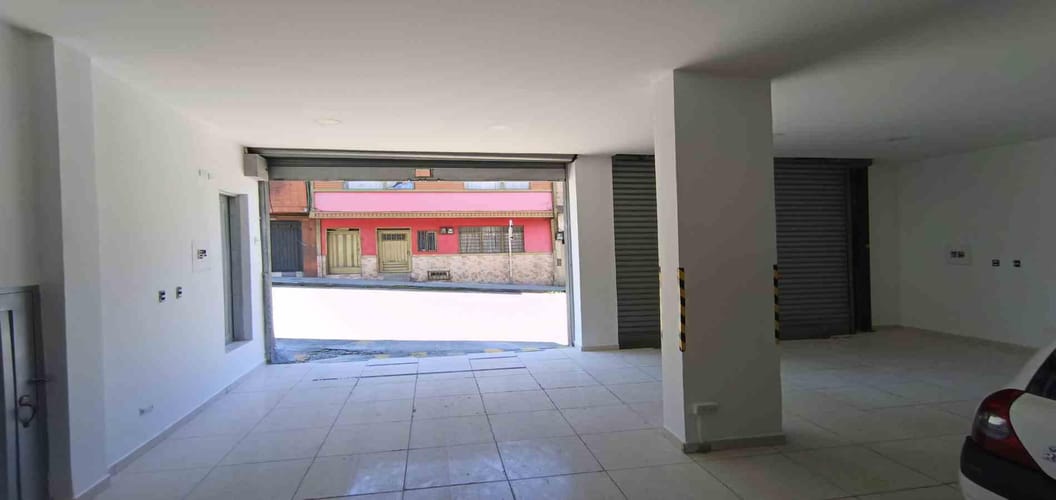 Local en arriendo en Fundadores, Manizales, 320 m² · foto 3 de 18