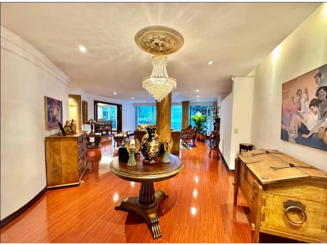 Casa de 5 alcobas en venta en Santa Ana Oriental, Bogotá, 620 m² · foto 4 de 15