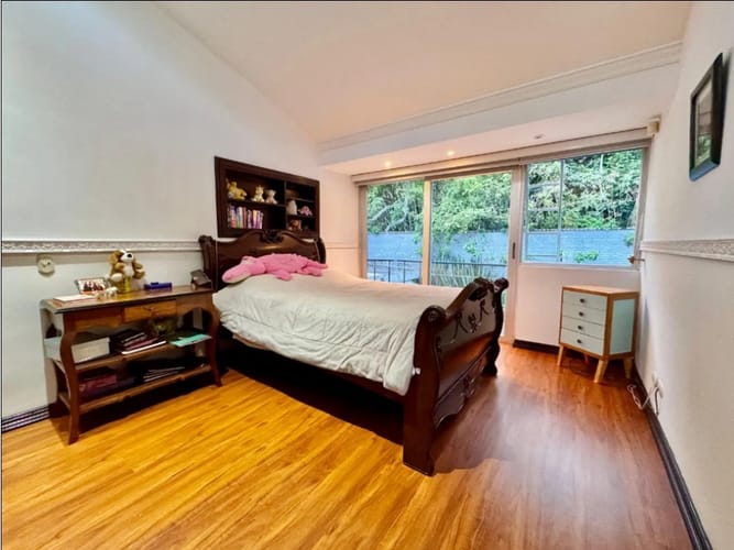Casa de 5 alcobas en venta en Santa Ana Oriental, Bogotá, 620 m² · foto 14 de 15