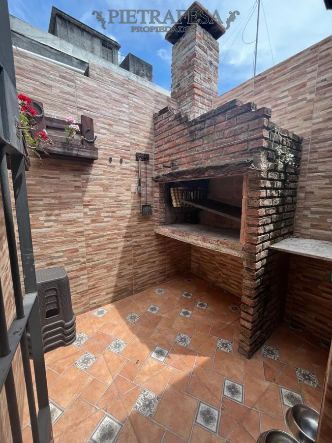Casa en alquiler, 3 dormitorios, 1 baño, patio con parrillero. Goes. · Foto 9