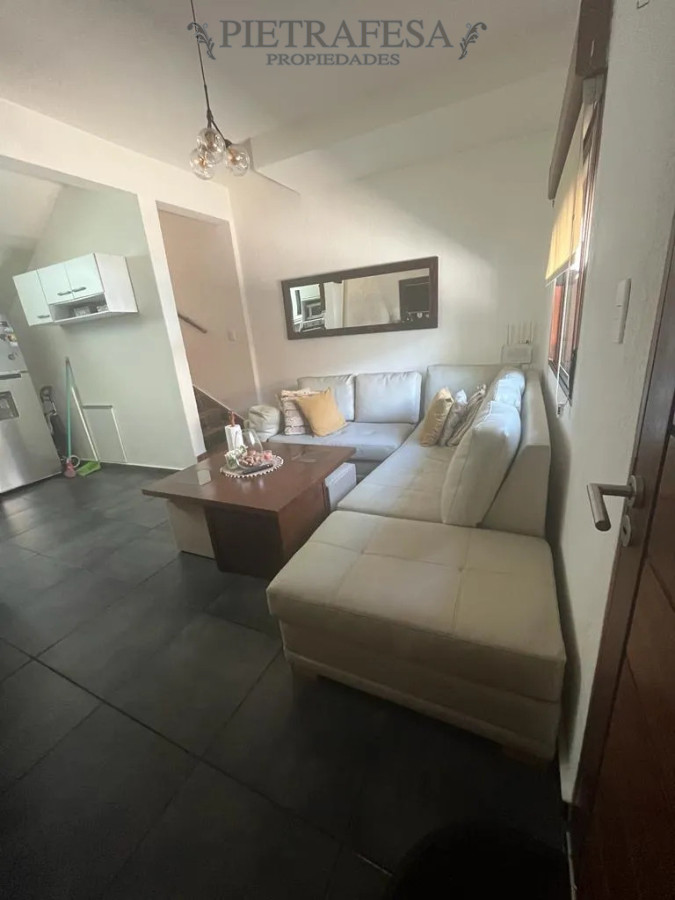 Casa en alquiler, 3 dormitorios, 1 baño, patio con parrillero. Goes. · Foto 10