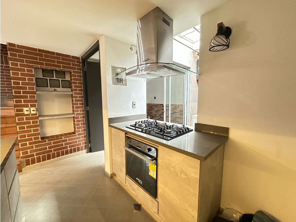 Casa en venta en Suramérica, Itagüí · foto 3 de 24