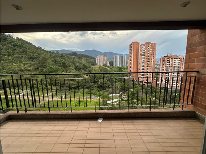 Apartamento de 3 alcobas en venta en San Remo, Sabaneta, 75 m² · foto 5 de 22