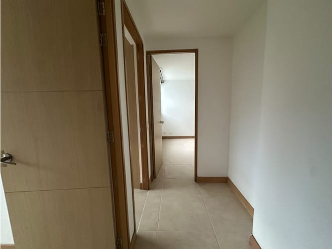 Apartamento de 3 alcobas en venta en San Remo, Sabaneta, 75 m² · foto 9 de 22