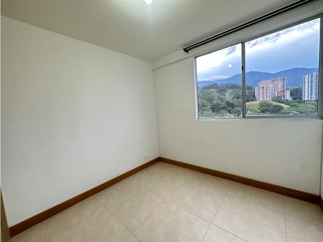Apartamento de 3 alcobas en venta en San Remo, Sabaneta, 75 m² · foto 10 de 22