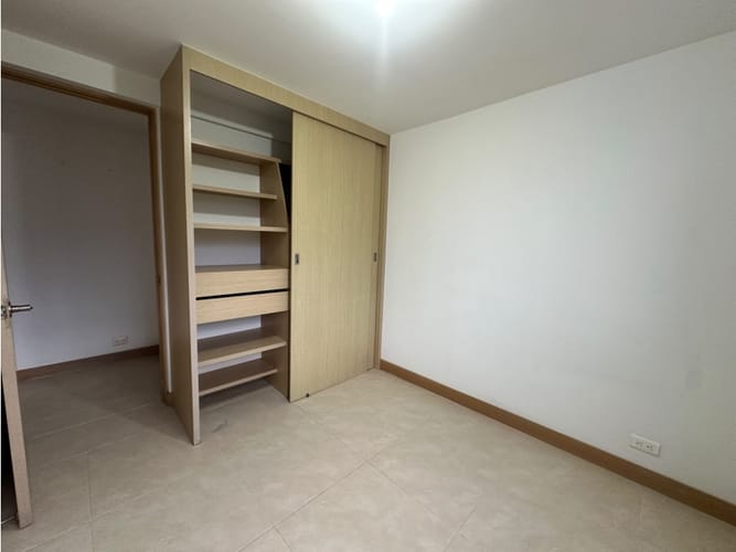 Apartamento de 3 alcobas en venta en San Remo, Sabaneta, 75 m² · foto 12 de 22