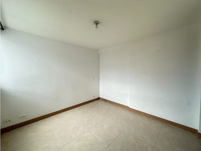 Apartamento de 3 alcobas en venta en San Remo, Sabaneta, 75 m² · foto 15 de 22