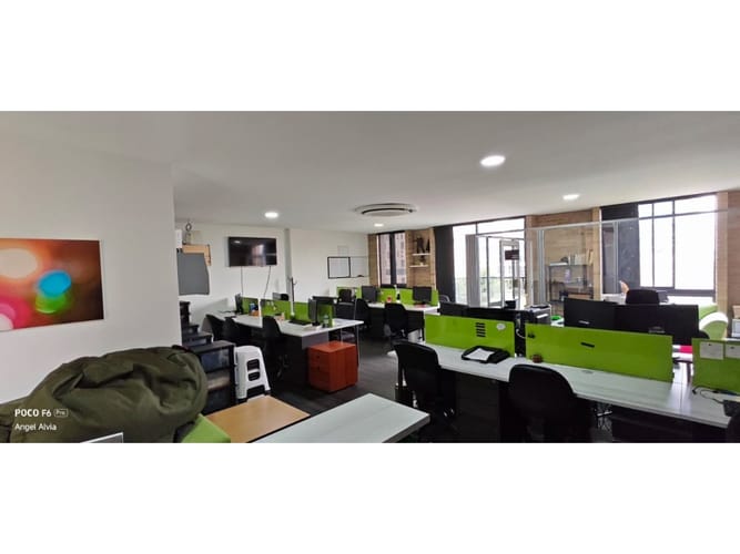 Oficina en arriendo en Castropol, Medellín, 84 m² · foto 2 de 10