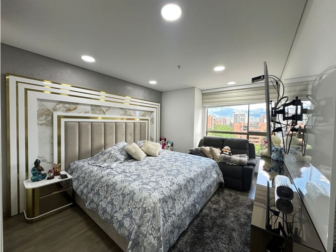 Apartamento de 2 alcobas en venta en El Poblado, Medellín, 92 m² · foto 10 de 22