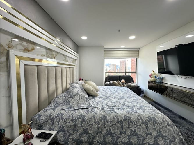 Apartamento de 2 alcobas en venta en El Poblado, Medellín, 92 m² · foto 11 de 22