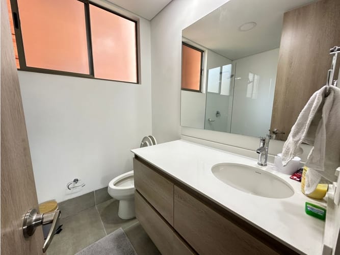 Apartamento de 2 alcobas en venta en El Poblado, Medellín, 92 m² · foto 12 de 22