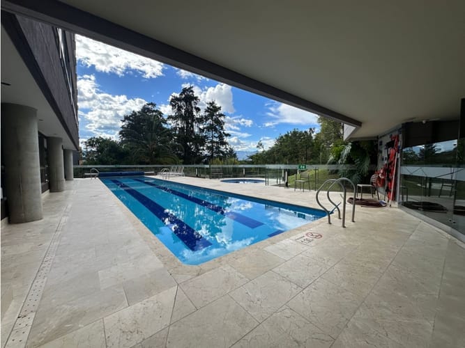 Apartamento de 2 alcobas en venta en El Poblado, Medellín, 92 m² · foto 18 de 22