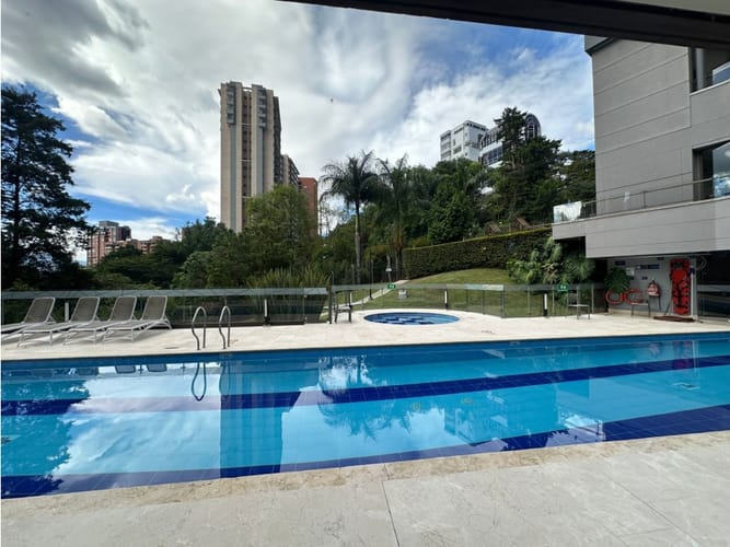 Apartamento de 2 alcobas en venta en El Poblado, Medellín, 92 m² · foto 19 de 22