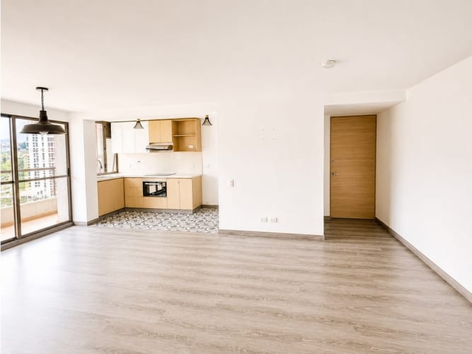 Apartamento de 3 alcobas en venta en Tres Esquinas, Sabaneta, 75 m² · foto 7 de 23