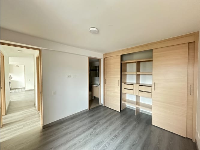 Apartamento de 3 alcobas en venta en Tres Esquinas, Sabaneta, 75 m² · foto 9 de 23