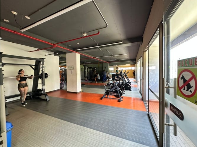Apartamento de 3 alcobas en venta en Tres Esquinas, Sabaneta, 75 m² · foto 17 de 23