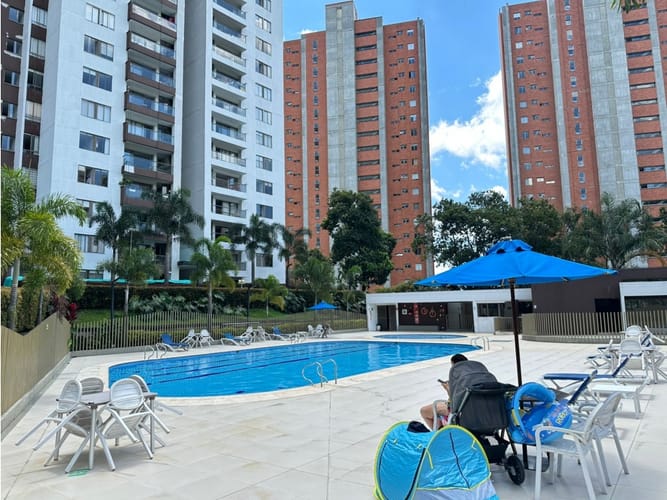 Apartamento de 3 alcobas en venta en Tres Esquinas, Sabaneta, 75 m² · foto 20 de 23