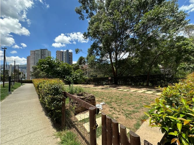 Apartamento de 3 alcobas en venta en Tres Esquinas, Sabaneta, 75 m² · foto 23 de 23