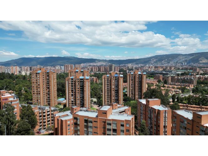 Casa de 4 alcobas en venta en Cerros De Suba, Bogotá, 202 m² · foto 16 de 16