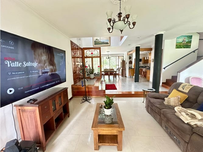 Casa de 4 alcobas en venta en Cola Del Zorro, Medellín, 250 m² · foto 3 de 20