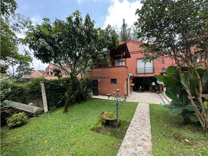 Casa de 4 alcobas en venta en Cola Del Zorro, Medellín, 250 m² · foto 11 de 20