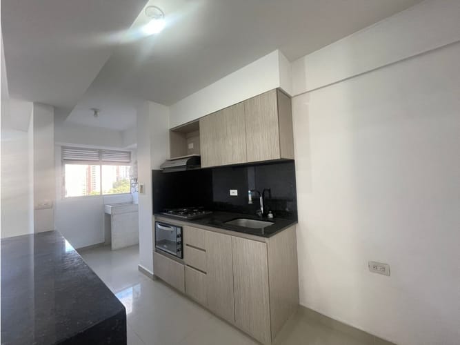Apartamento de 3 alcobas en venta en Tres Esquinas, Sabaneta, 75 m² · foto 4 de 14
