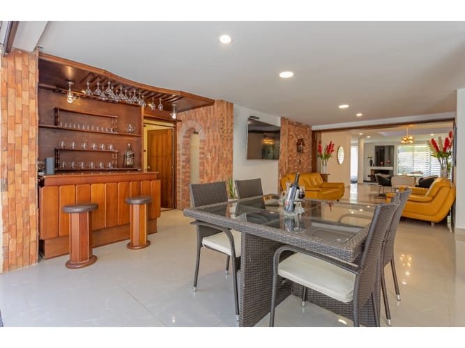 Casa de 4 alcobas en venta en El Tesoro, Medellín, 425 m² · foto 8 de 22
