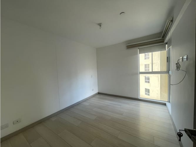 Apartamento de 3 alcobas en venta en Tres Esquinas, Sabaneta, 75 m² · foto 5 de 14
