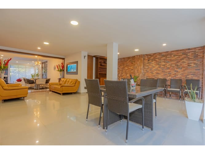 Casa de 4 alcobas en venta en El Tesoro, Medellín, 425 m² · foto 9 de 22