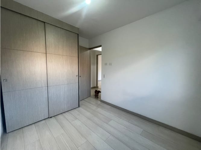 Apartamento de 3 alcobas en venta en Tres Esquinas, Sabaneta, 75 m² · foto 10 de 14