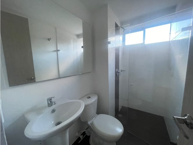 Apartamento de 3 alcobas en venta en Tres Esquinas, Sabaneta, 75 m² · foto 13 de 14