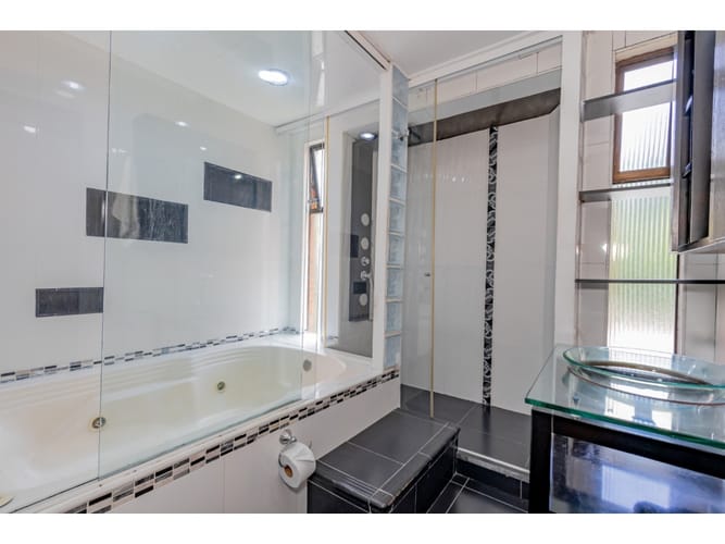 Casa de 4 alcobas en venta en El Tesoro, Medellín, 425 m² · foto 20 de 22