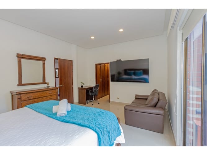 Casa de 4 alcobas en venta en El Tesoro, Medellín, 425 m² · foto 21 de 22