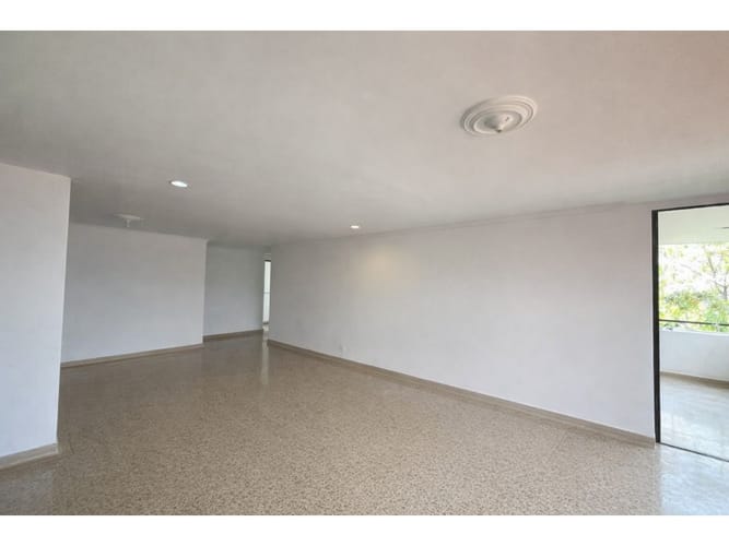 Apartamento de 4 alcobas en arriendo en Las Lomas, Medellín, 145 m² · foto 4 de 24