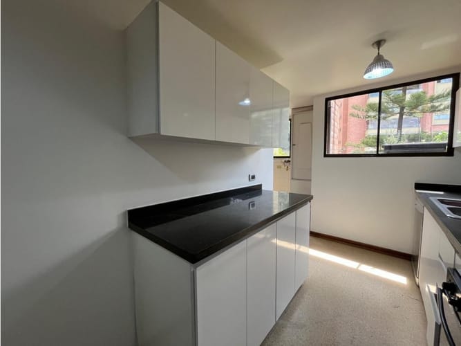 Apartamento de 4 alcobas en arriendo en Las Lomas, Medellín, 145 m² · foto 9 de 24