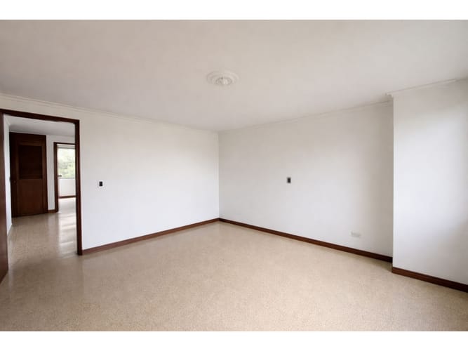 Apartamento de 4 alcobas en arriendo en Las Lomas, Medellín, 145 m² · foto 10 de 24