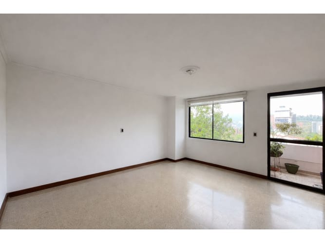 Apartamento de 4 alcobas en arriendo en Las Lomas, Medellín, 145 m² · foto 13 de 24