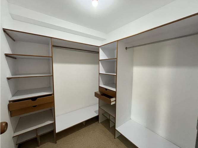 Apartamento de 4 alcobas en arriendo en Las Lomas, Medellín, 145 m² · foto 15 de 24
